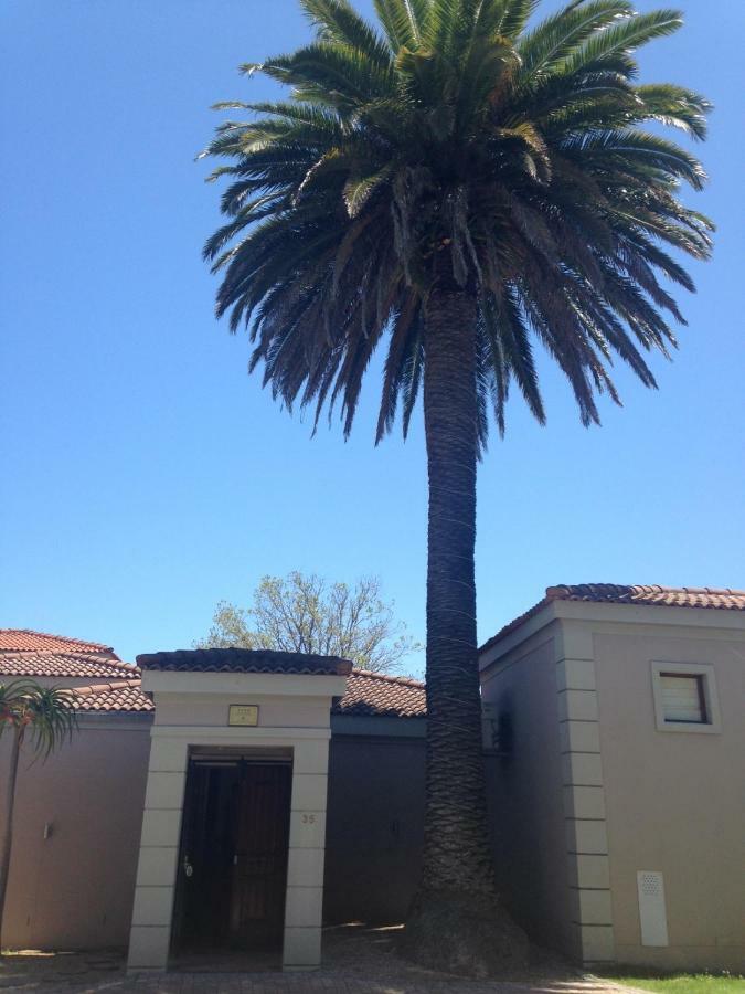ג'ורג' Lord Caledon Guest House מראה חיצוני תמונה